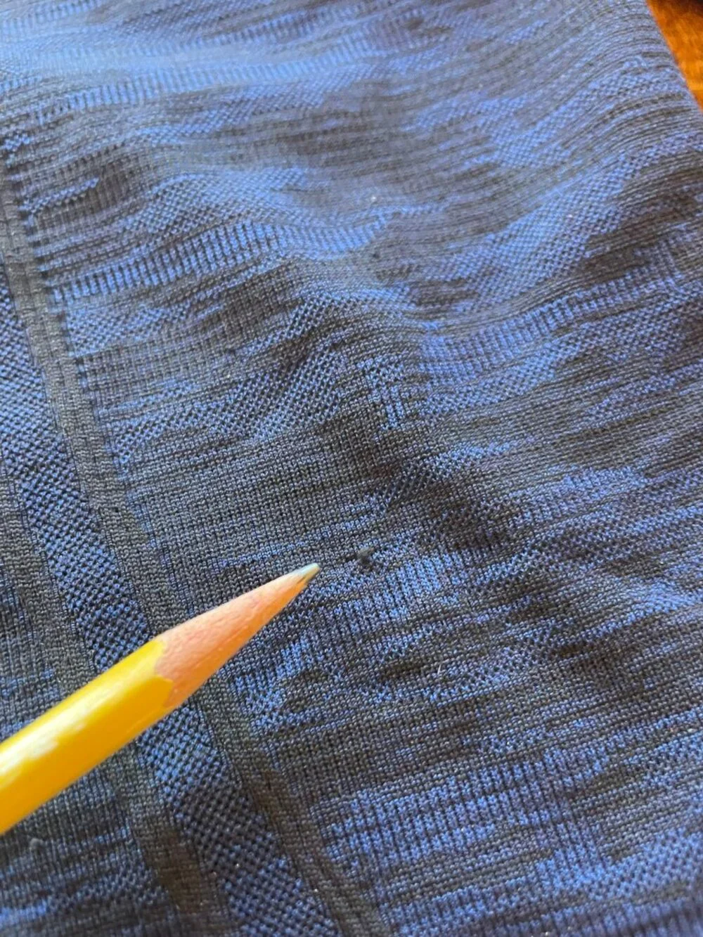 *Lululemon Swiftly Tech Long Sleeve Crew Blue Space Dye Size 6 Snags